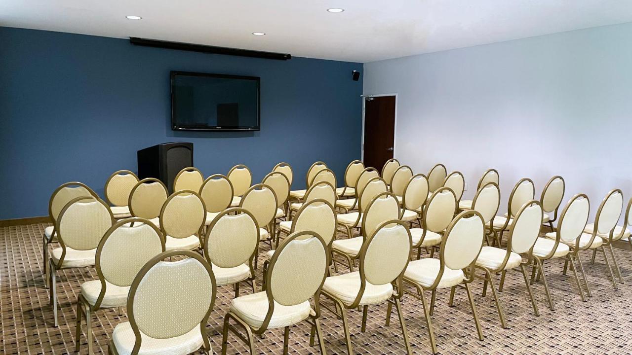 Microtel Inn & Suites By Wyndham Michigan City Extérieur photo