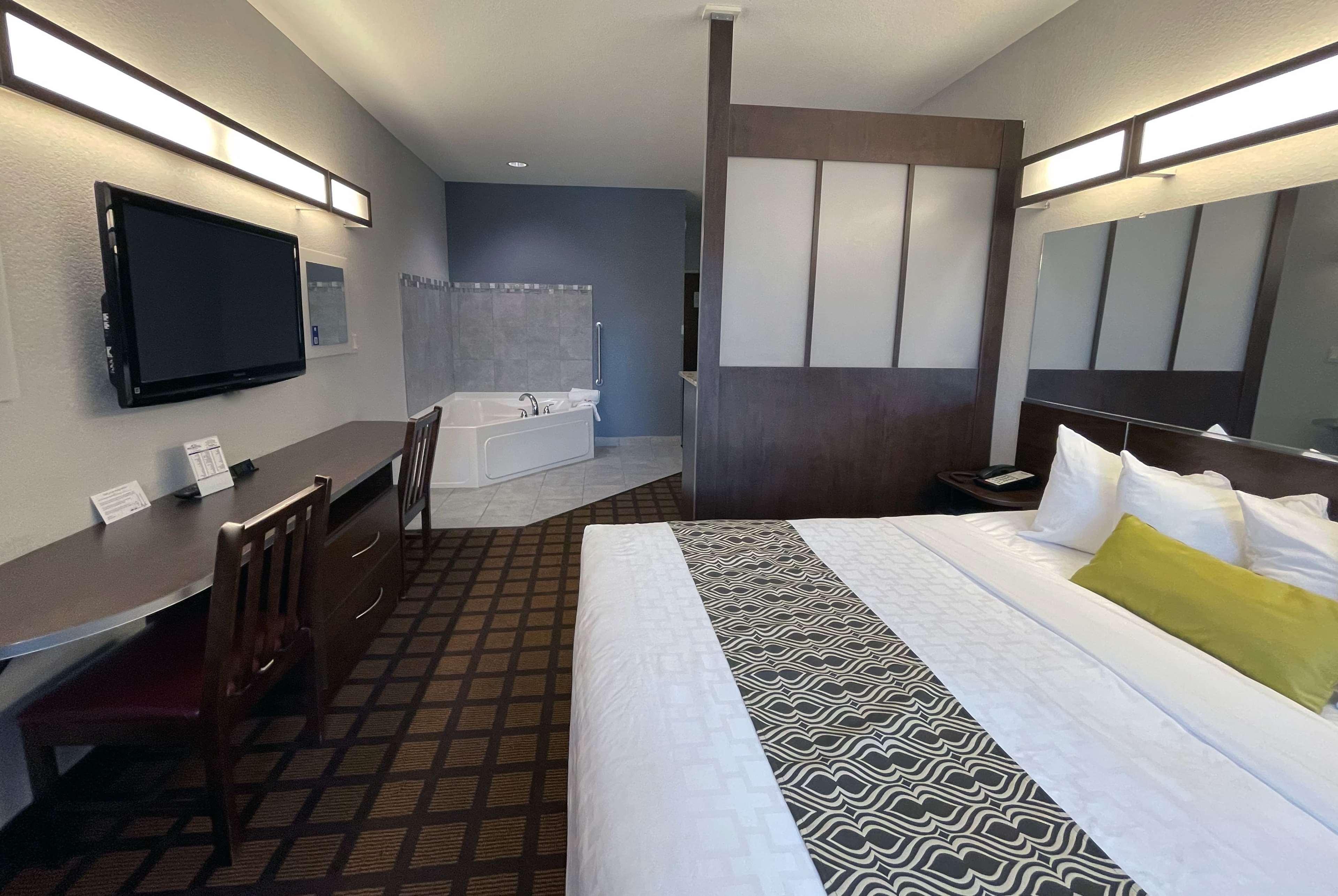 Microtel Inn & Suites By Wyndham Michigan City Extérieur photo