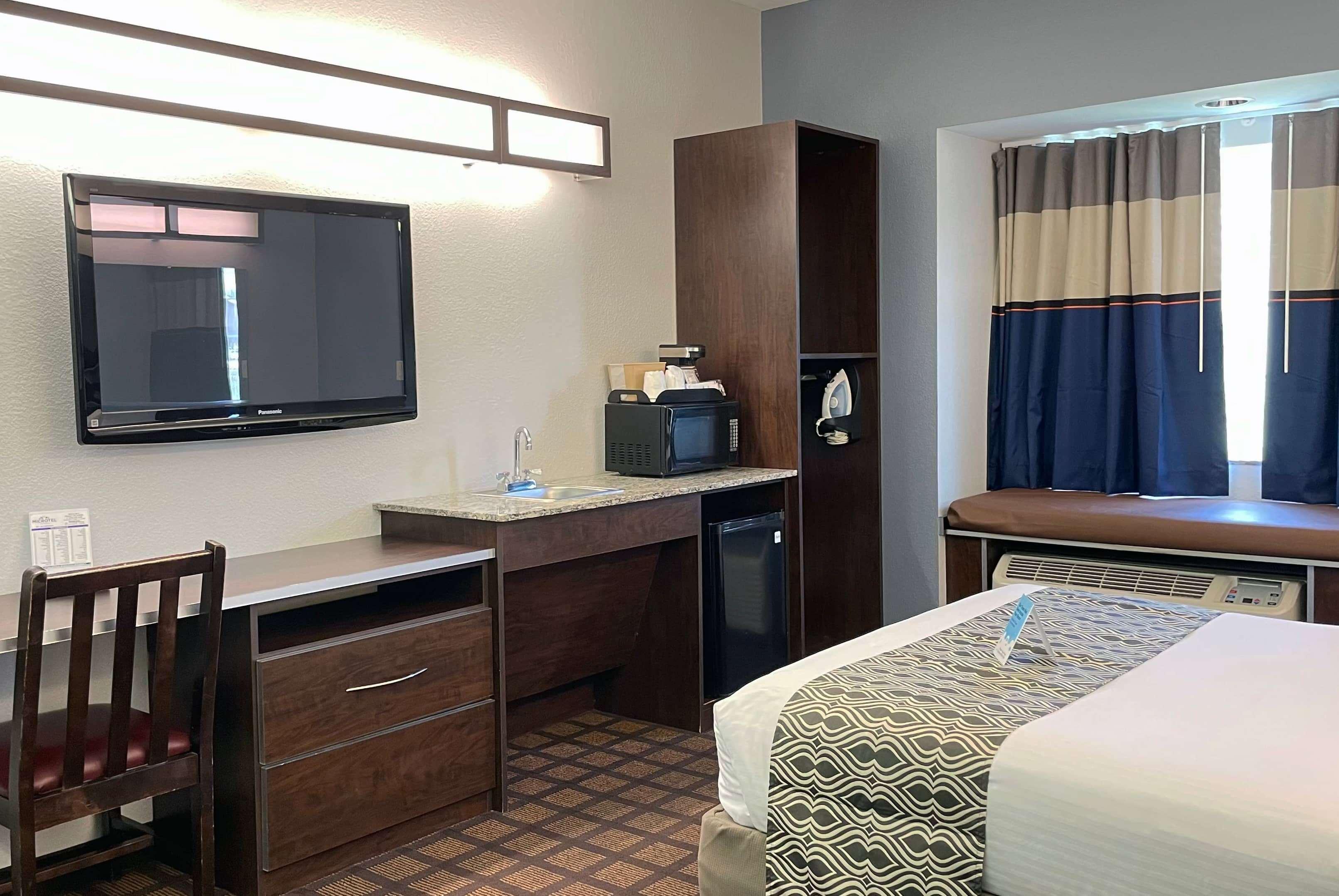 Microtel Inn & Suites By Wyndham Michigan City Extérieur photo