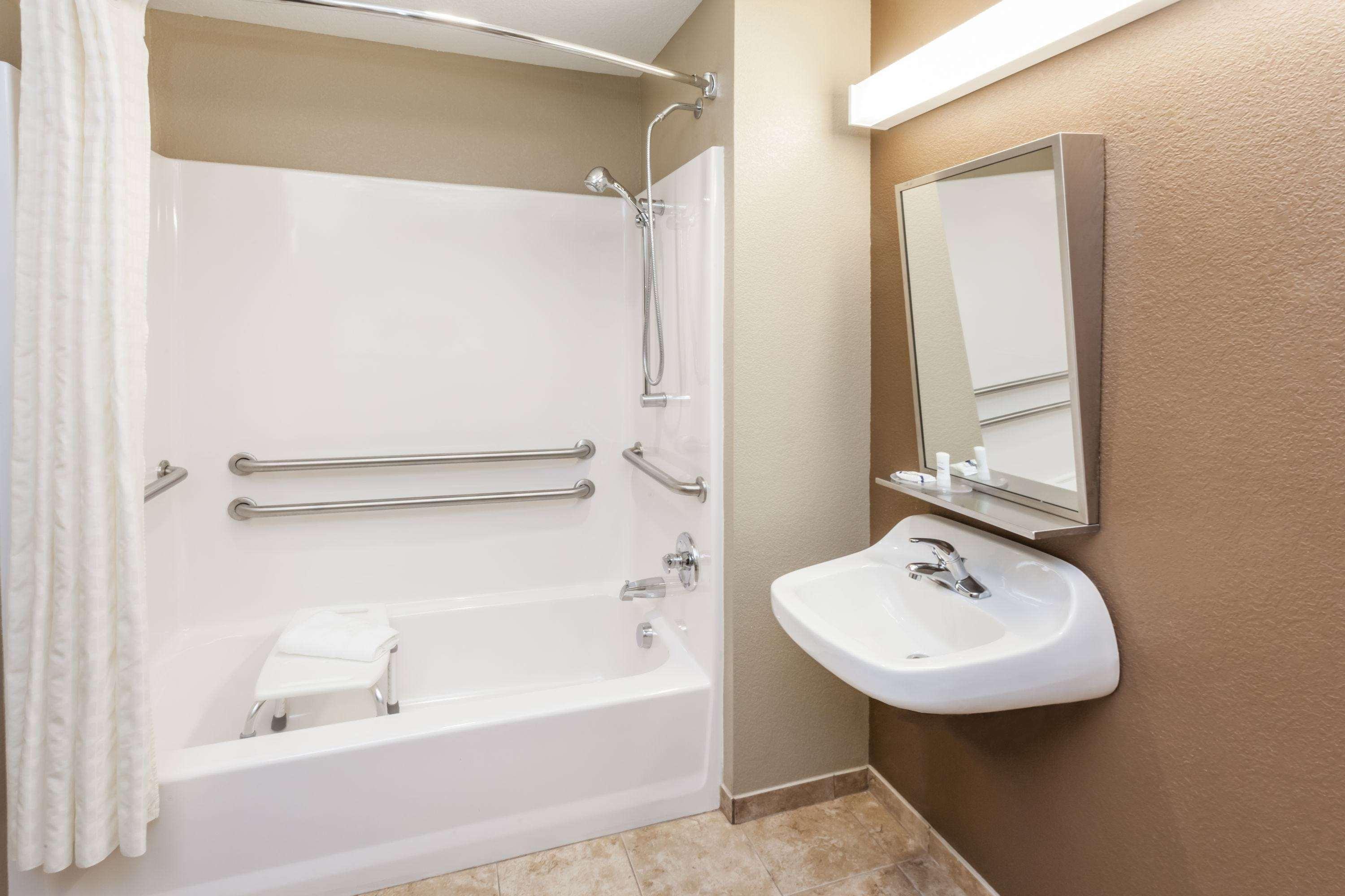 Microtel Inn & Suites By Wyndham Michigan City Extérieur photo