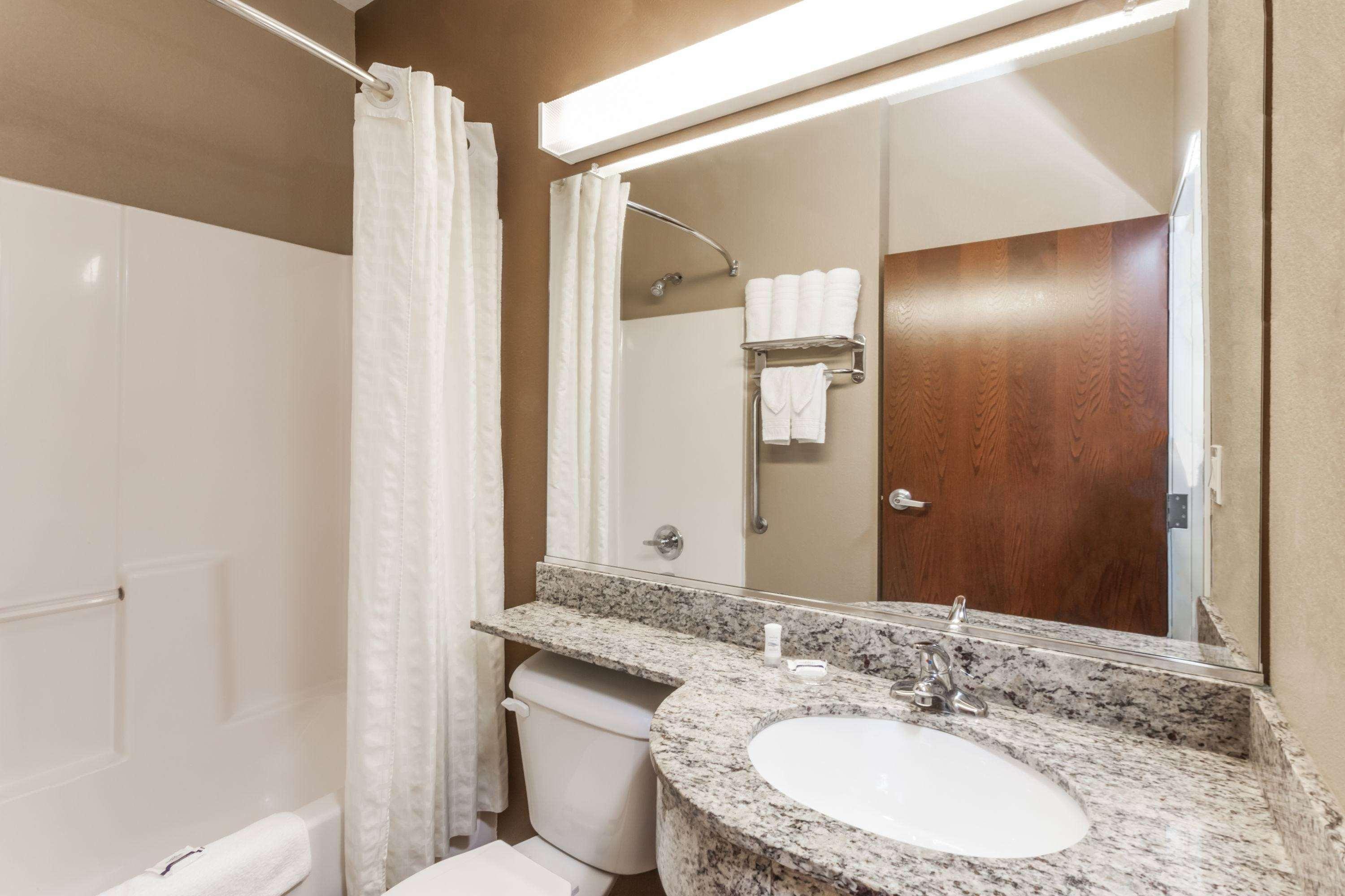 Microtel Inn & Suites By Wyndham Michigan City Extérieur photo