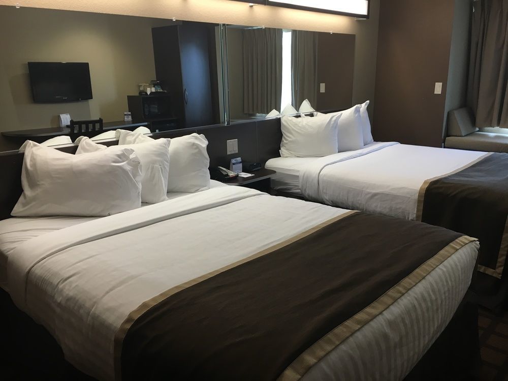 Microtel Inn & Suites By Wyndham Michigan City Extérieur photo